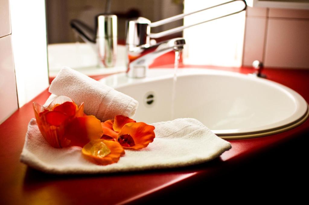 Hotel Twannberg Neuchatel Phòng bức ảnh